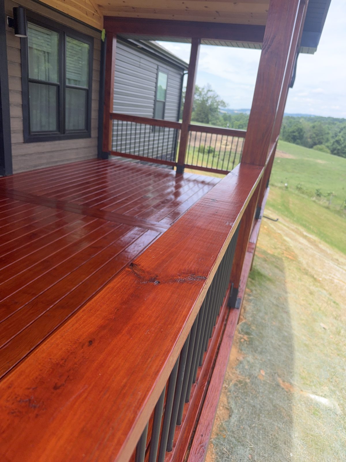 Proluxe Mahogany Deck Top Rail by Rock's Painting